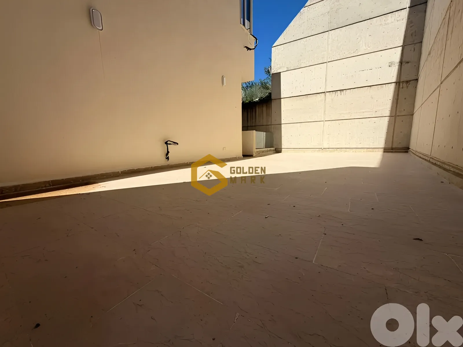 Apartment for Sale in Blat - 3 bed, 3 bath