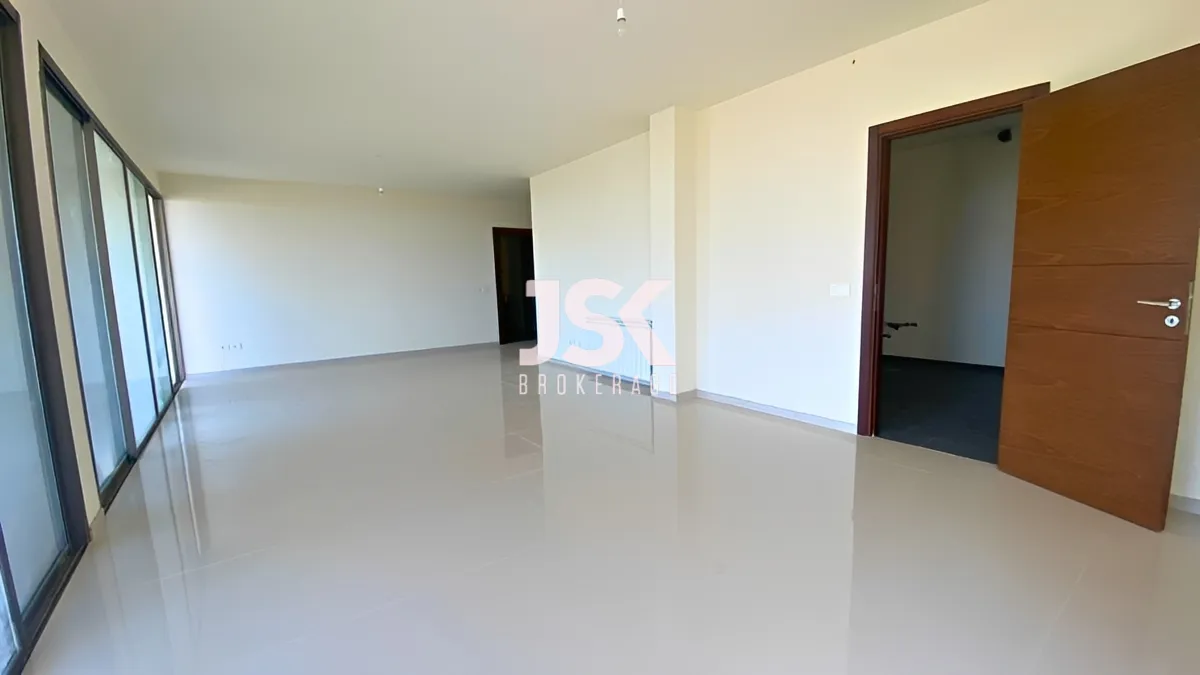 Apartment for Sale in Qornet El Hamra, Lebanon - 3 bed, 4 bath