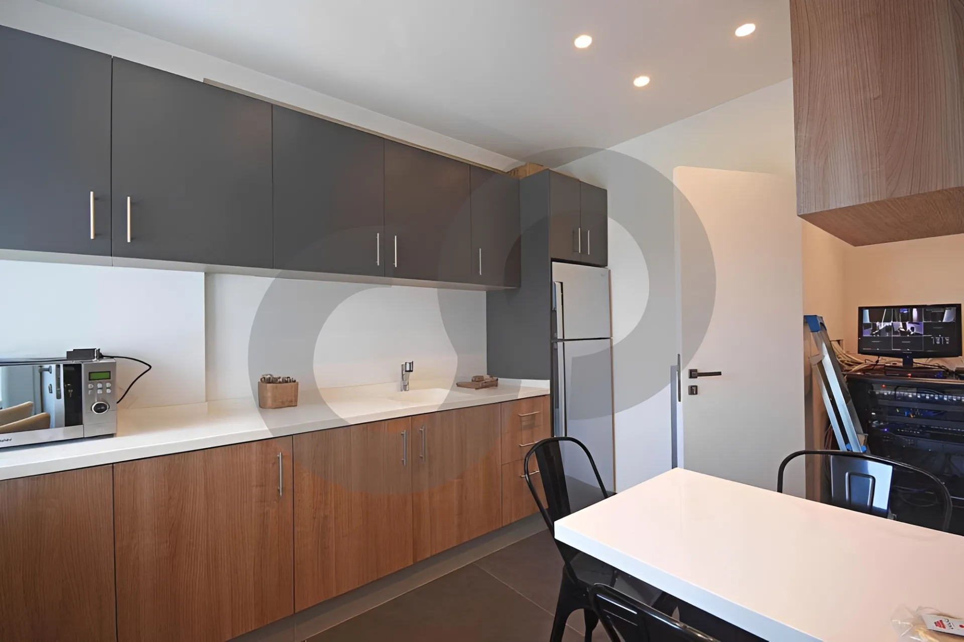 Office for Sale in Hamra