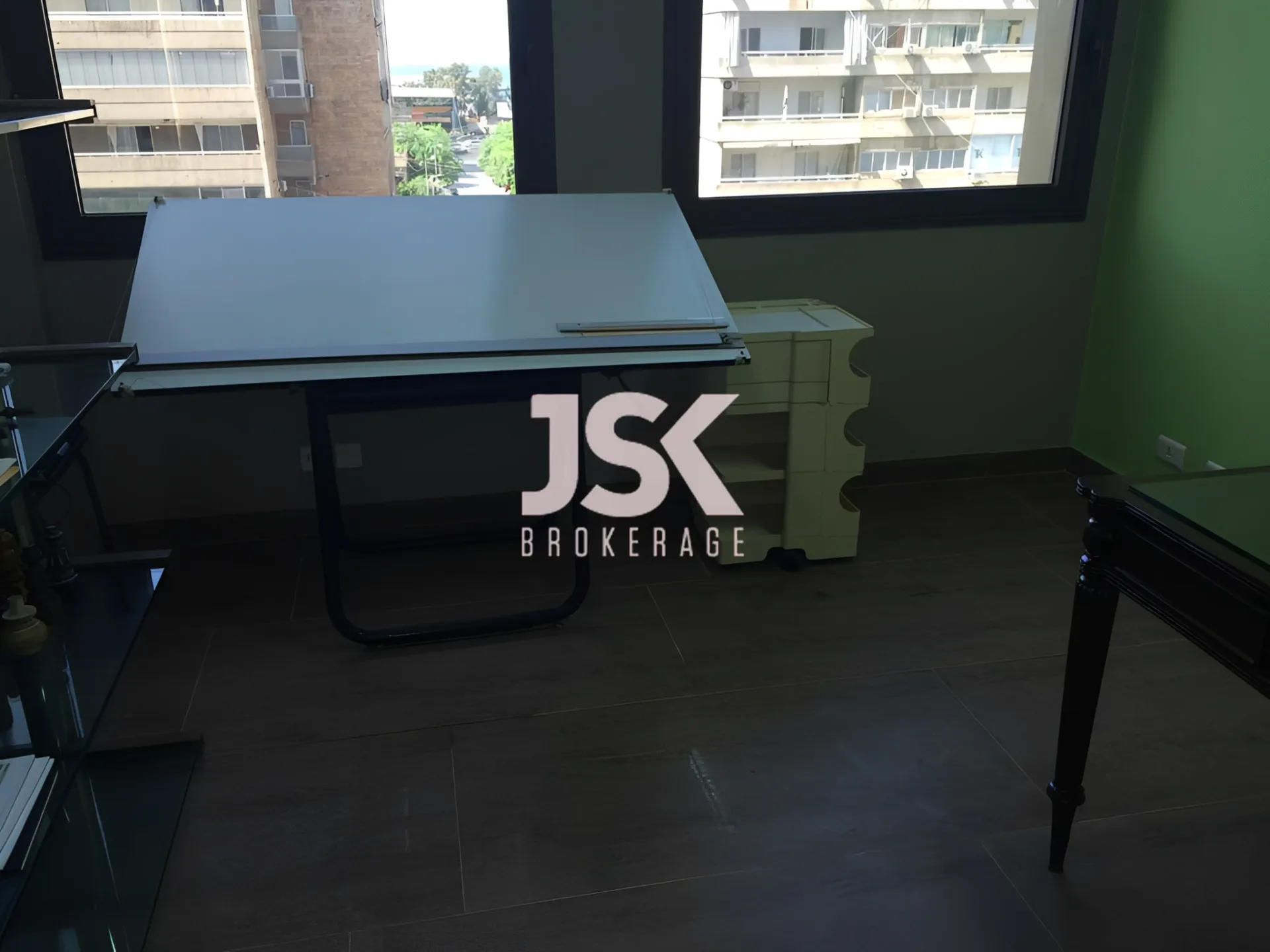 Office for sale in Zalqa
