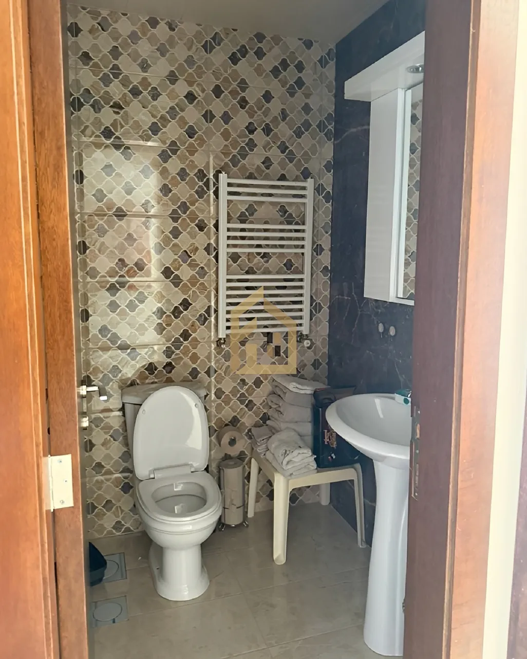 Apartment for rent in Ballouneh, Lebanon