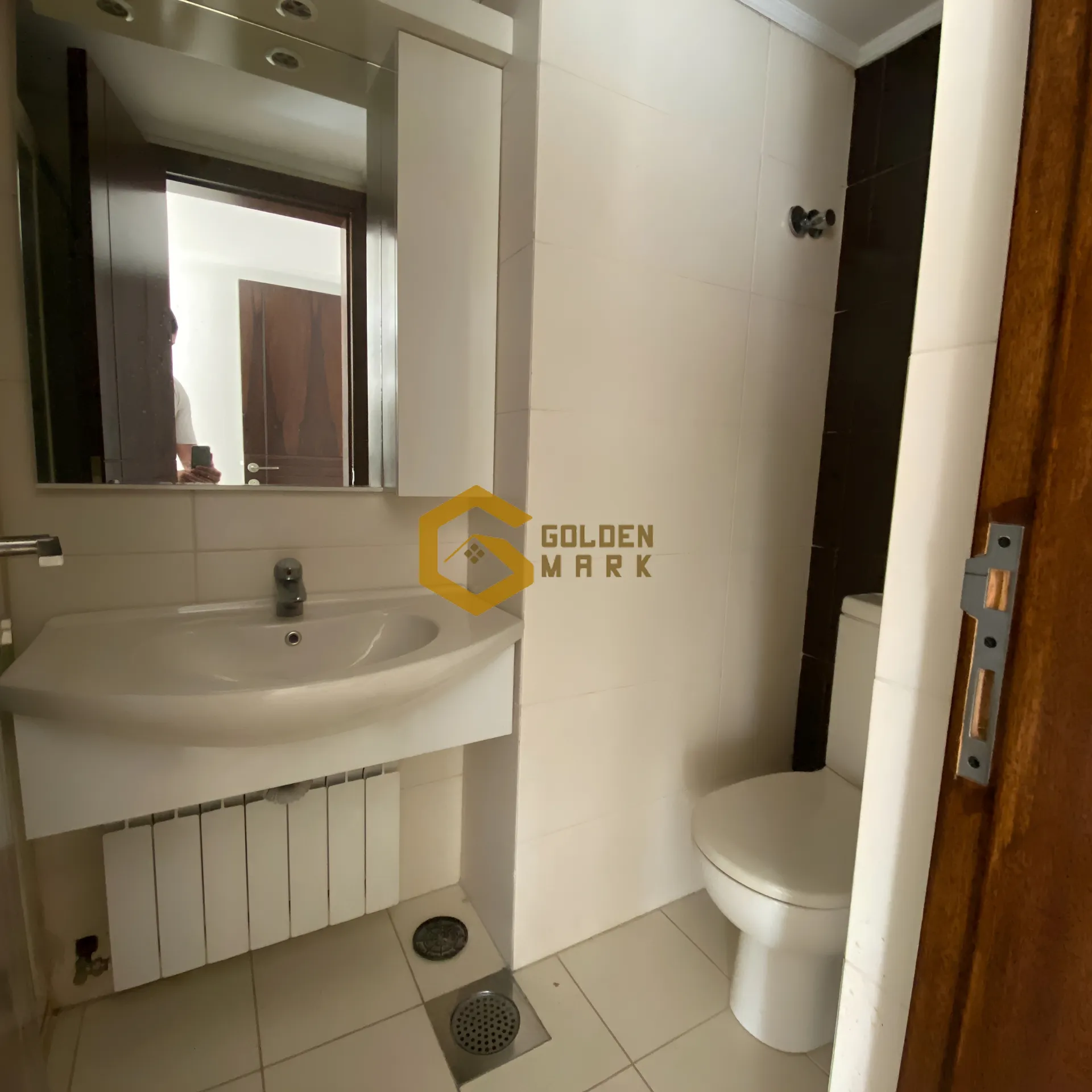 Apartment for Sale in Haret Sakher