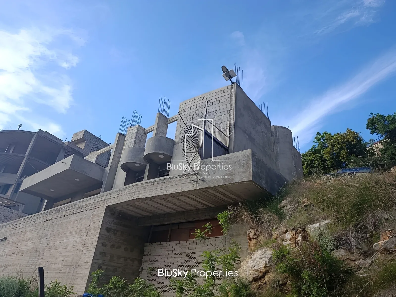 Building for Sale in Ghedress
