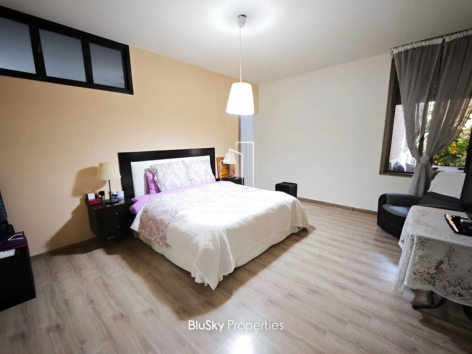 Apartment for Sale in Ain Saade