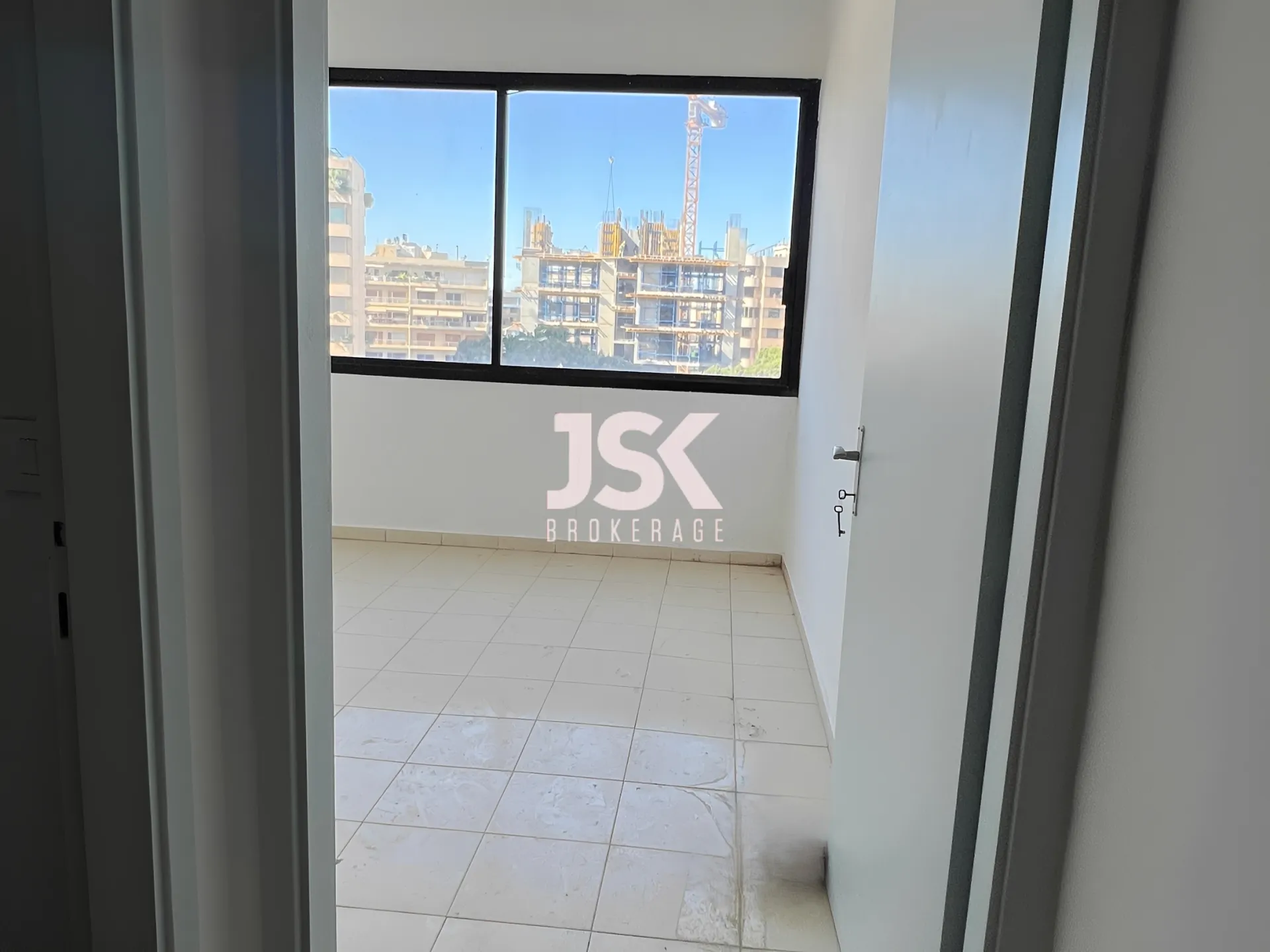 Office for Sale in Sin El Fil