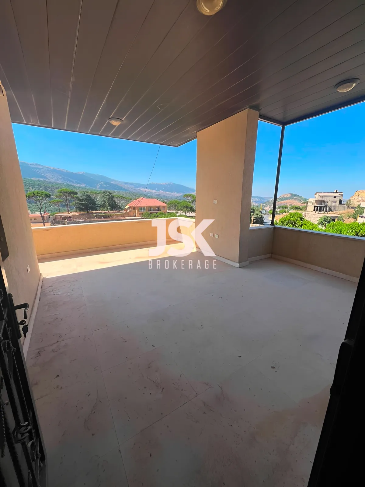 Apartment for Sale in Ain Dara - 3 bed