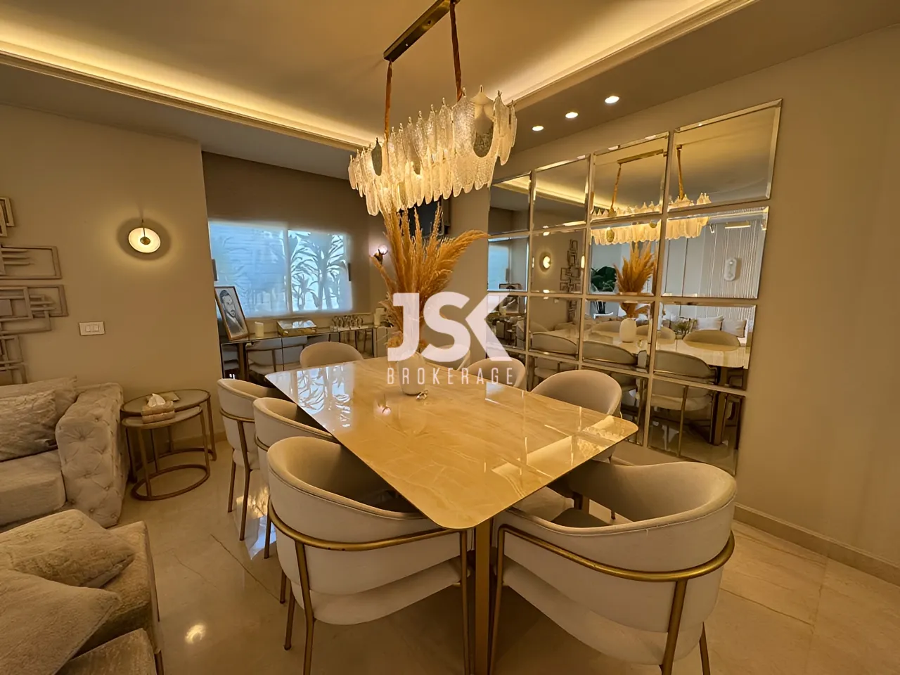 Apartment for Sale in Mazraat Yachoua - 3 bed, 2 bath