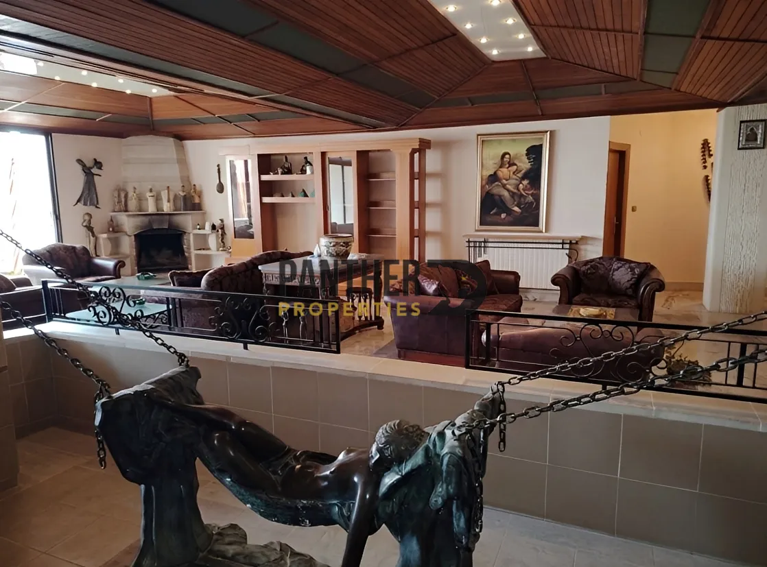 Villa for sale in Miziara