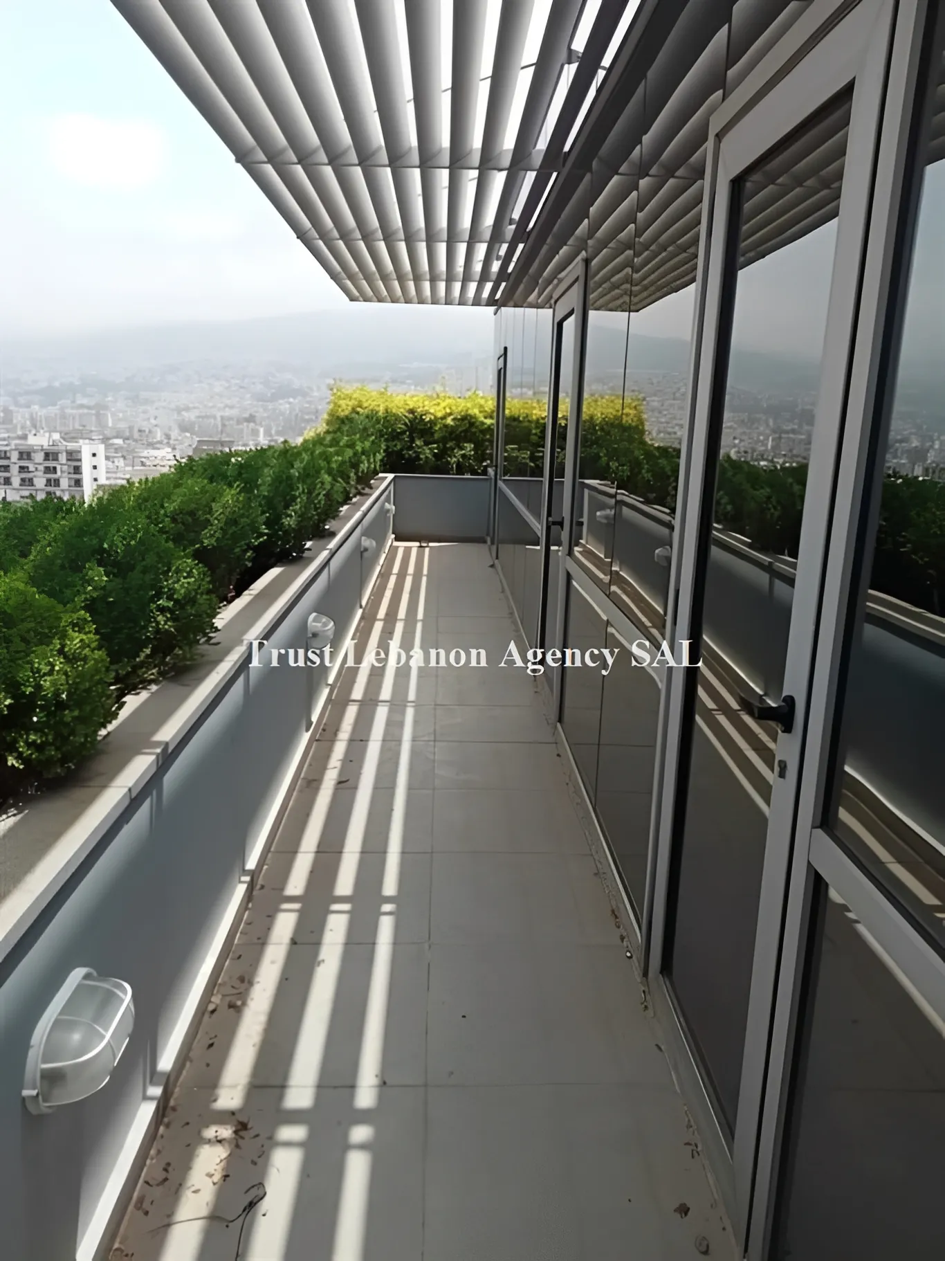 Office for rent in Metn, Sin El Fil