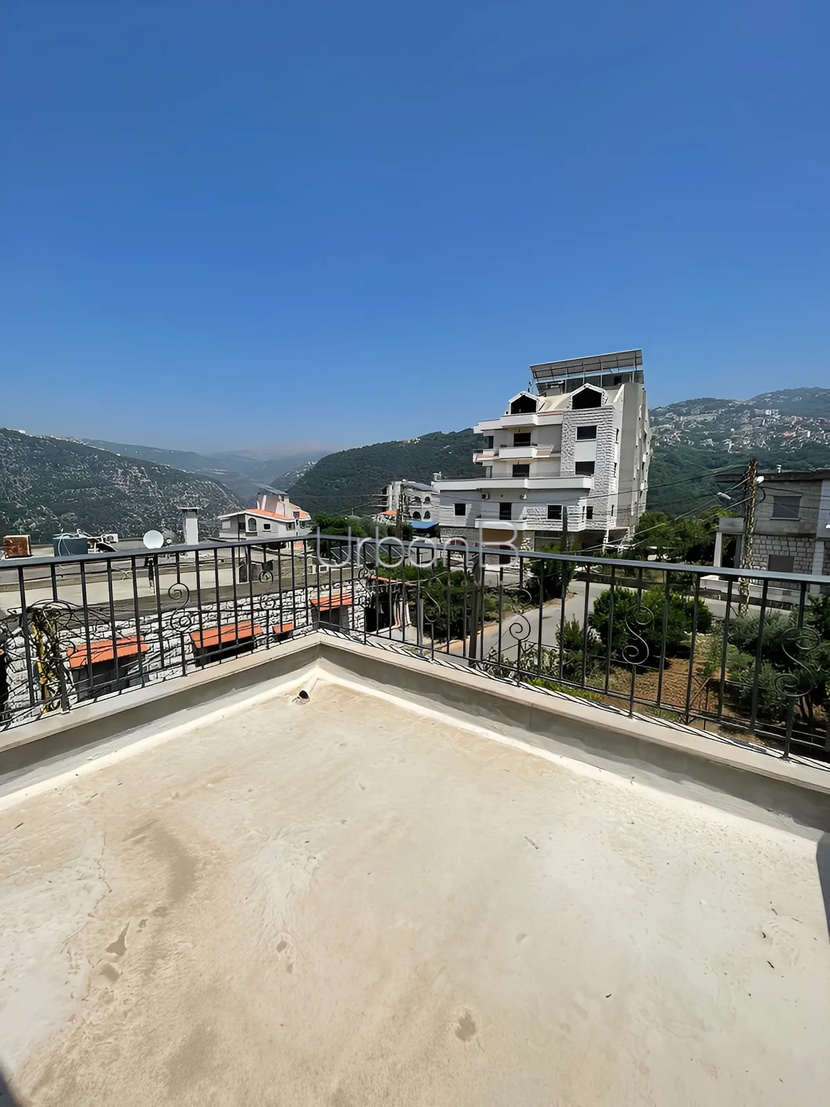 Duplex in Qornet el hamra, lebanon