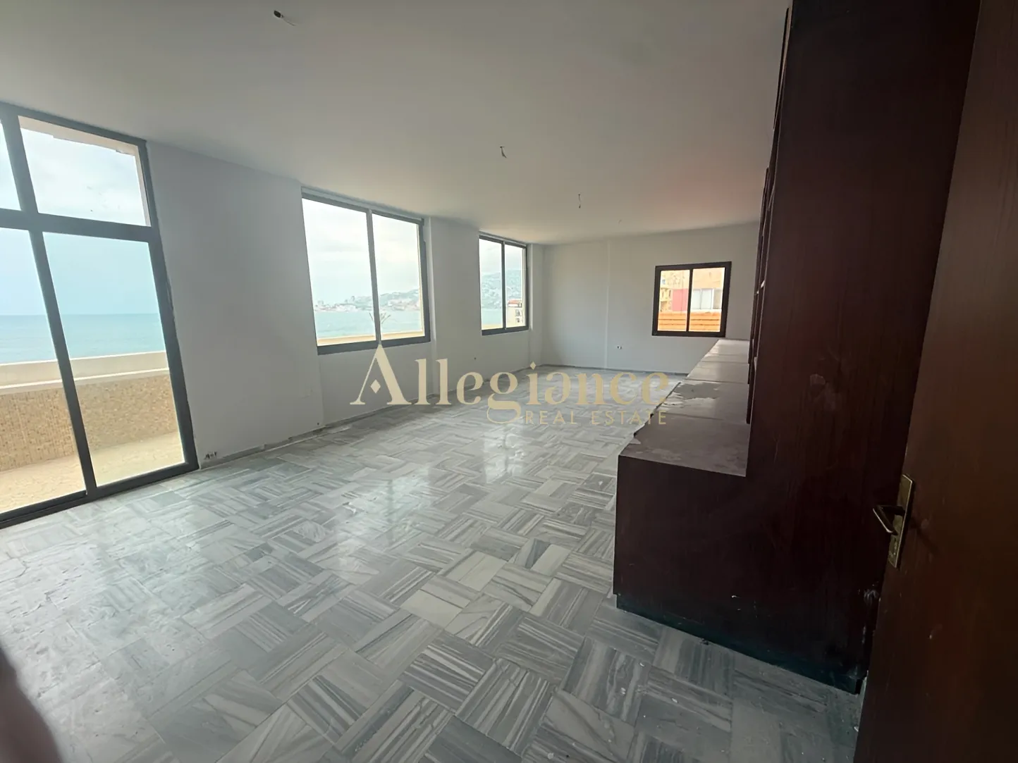 Office for rent in Jounieh, Lebanon