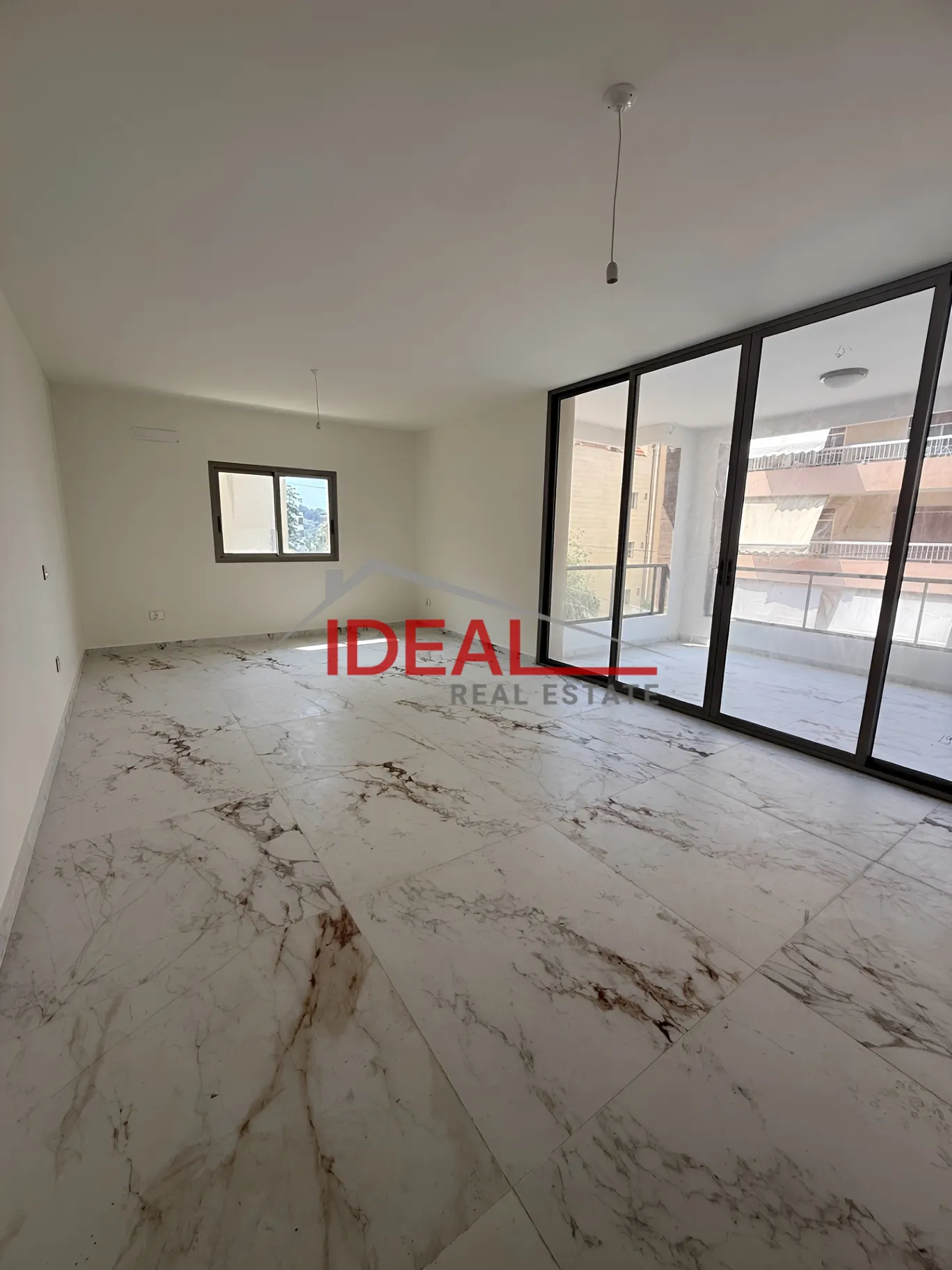 Apartment for sale in Aaoukar, Lebanon - 3 bed, 4 bath
