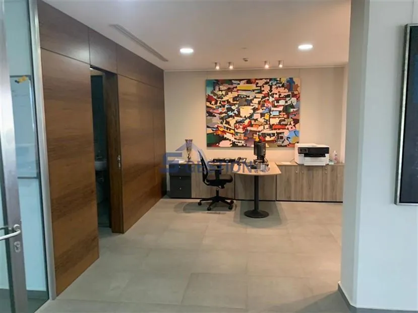Office for rent in Horch Tabet