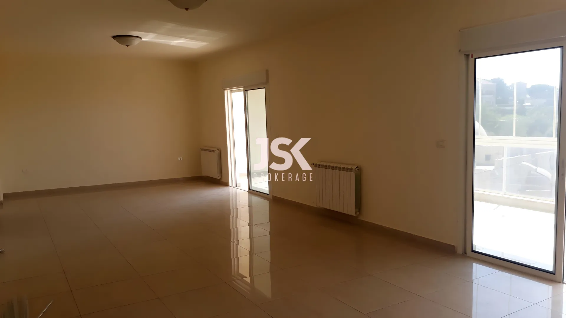 Apartment for Sale in Ain Aar