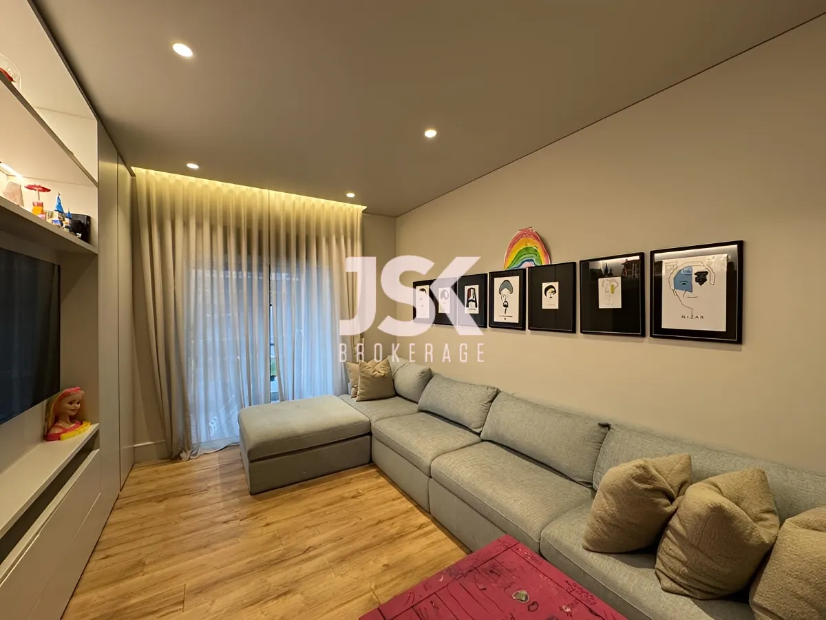 Apartment for Sale in Hamra, Beirut, Lebanon - 2 bed, 3 bath