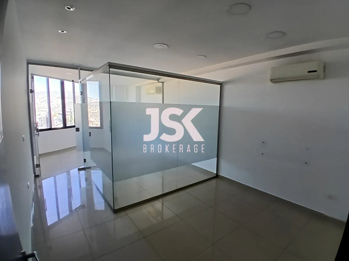 Office for rent in Mazraat Yachoua
