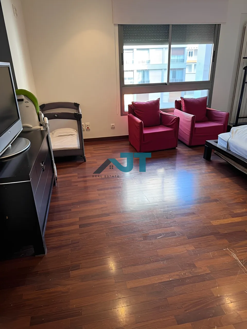 Apartment for Rent in Sursock