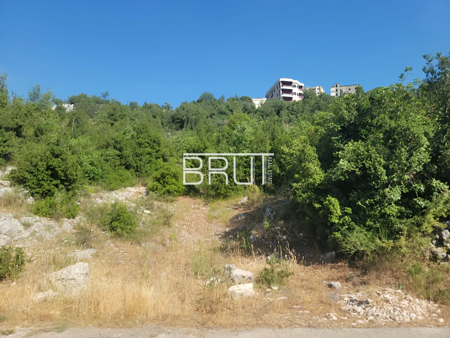 Land for Sale in Achkout