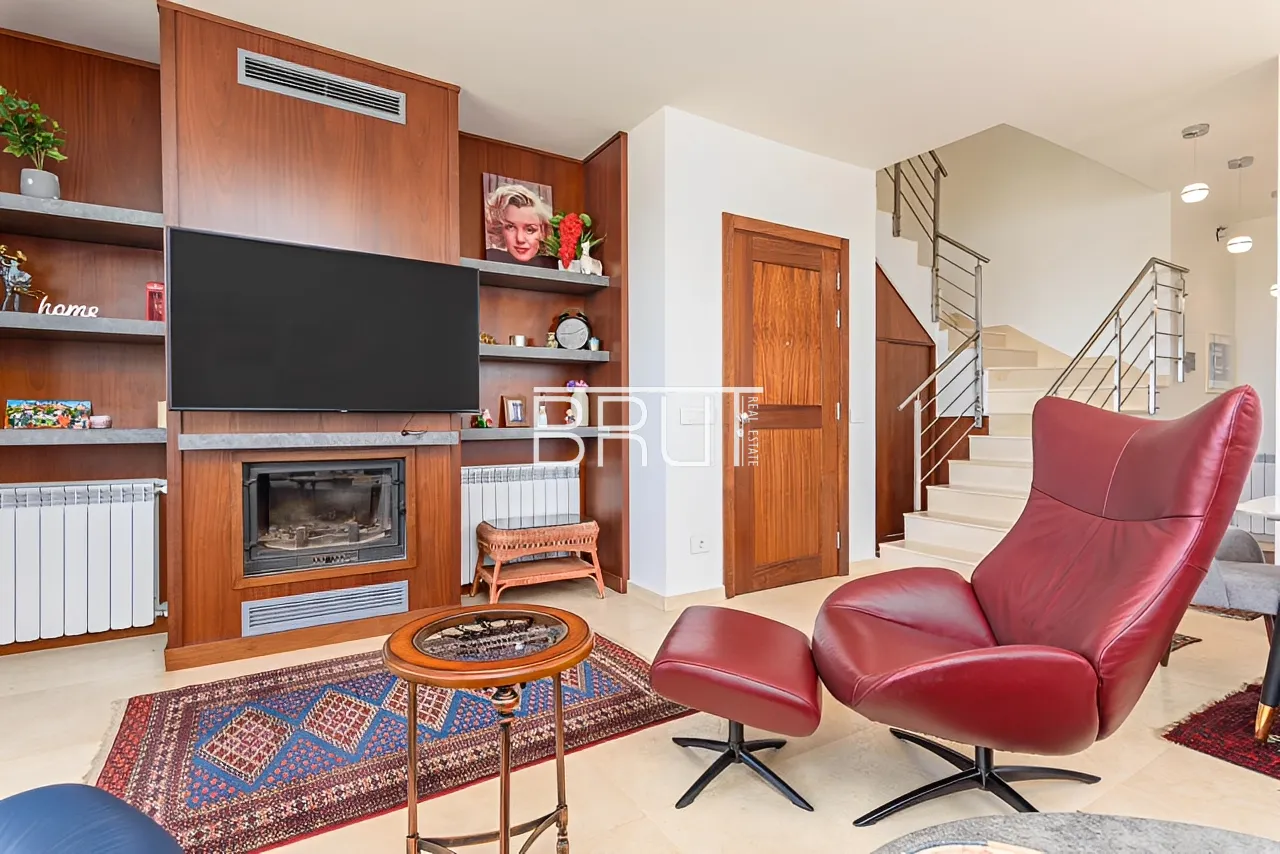 Apartment for Sale in Faqra