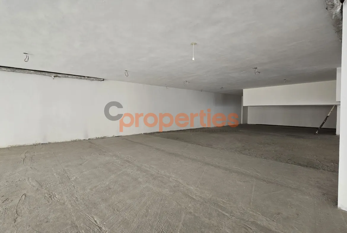 Showroom for Sale in Forn El Chebbak