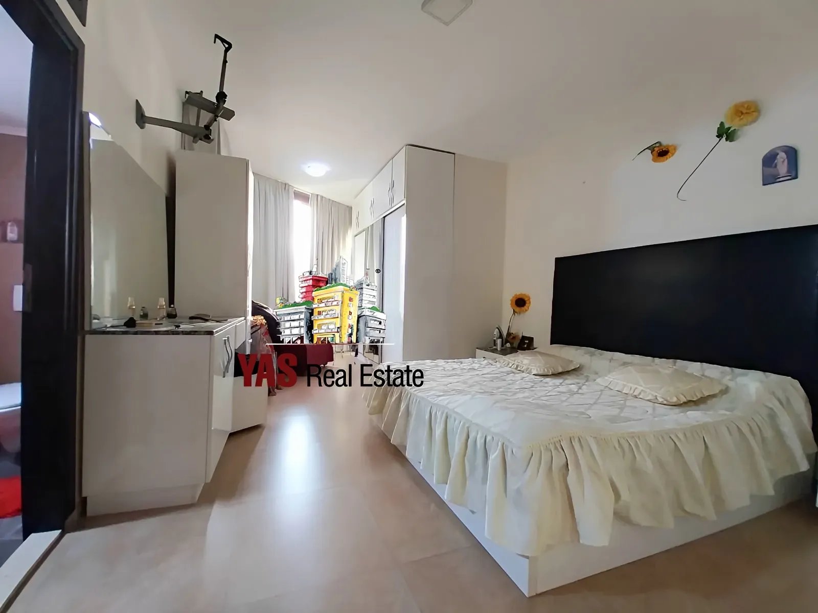 Apartment for Sale in Haret Sakhr