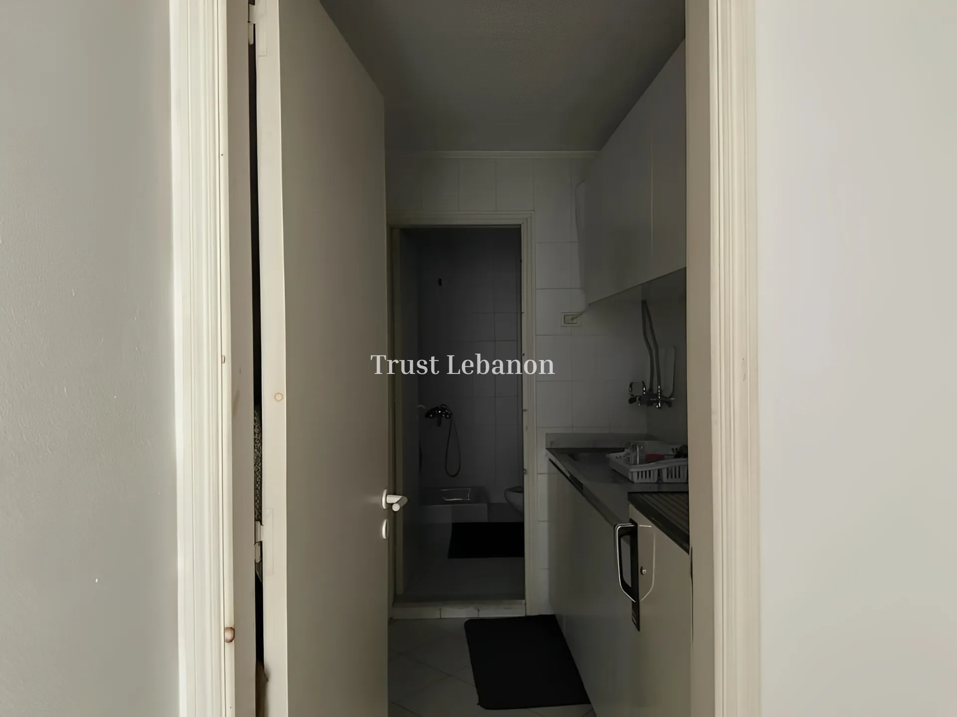 Showroom for rent in Jisr El Bacha, Lebanon