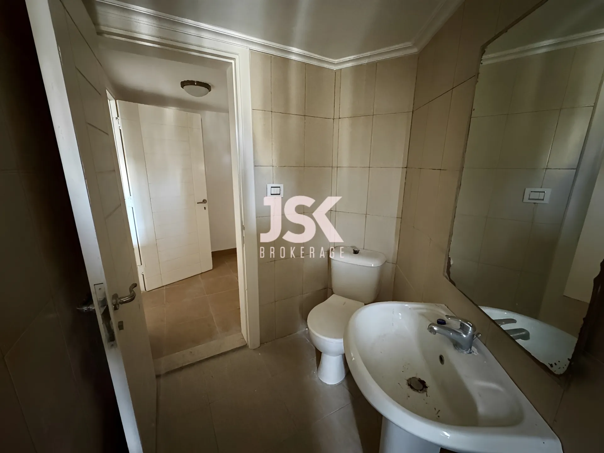 Apartment for Sale in Hamra