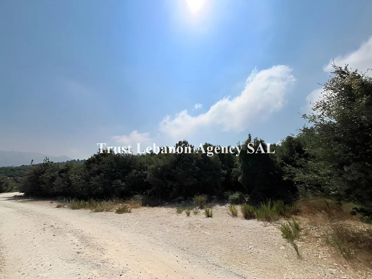Commercial Property For Rent in Jbeil, Bazyoun
