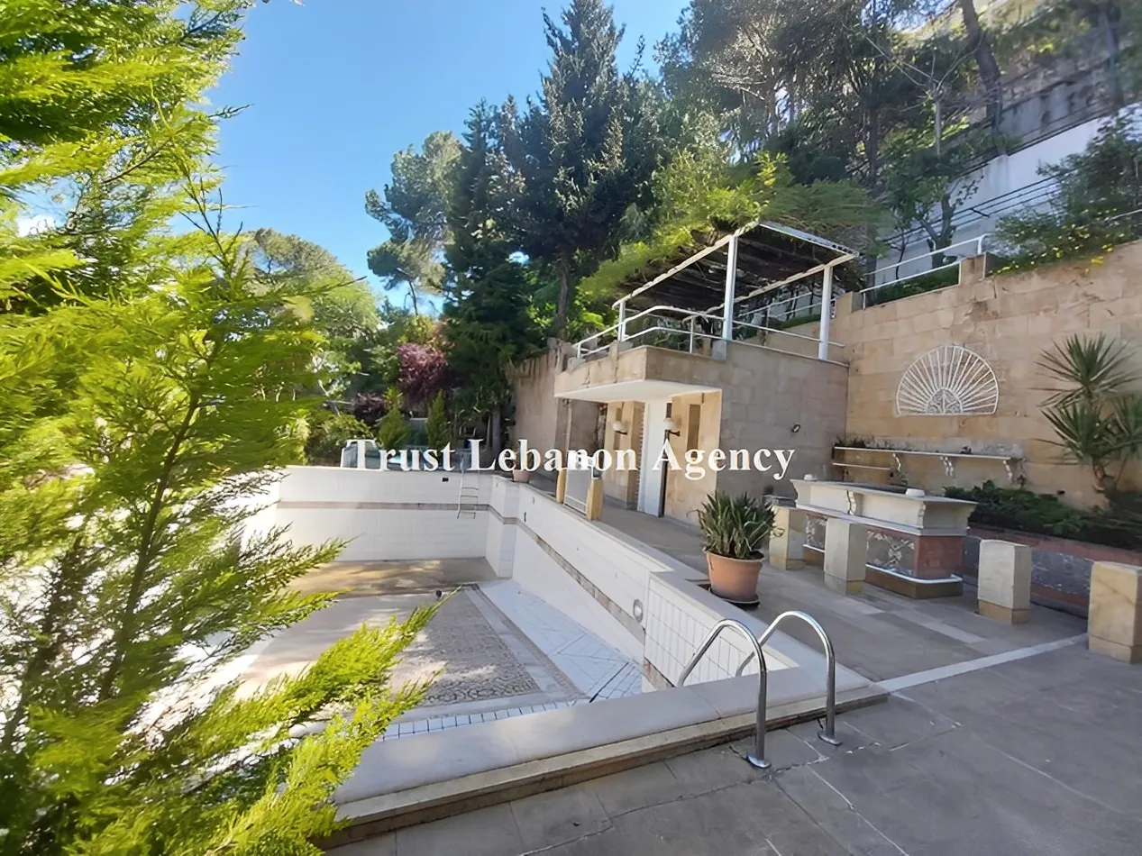 Villa for Sale in Souk Al Ghareb Alay Lebanon