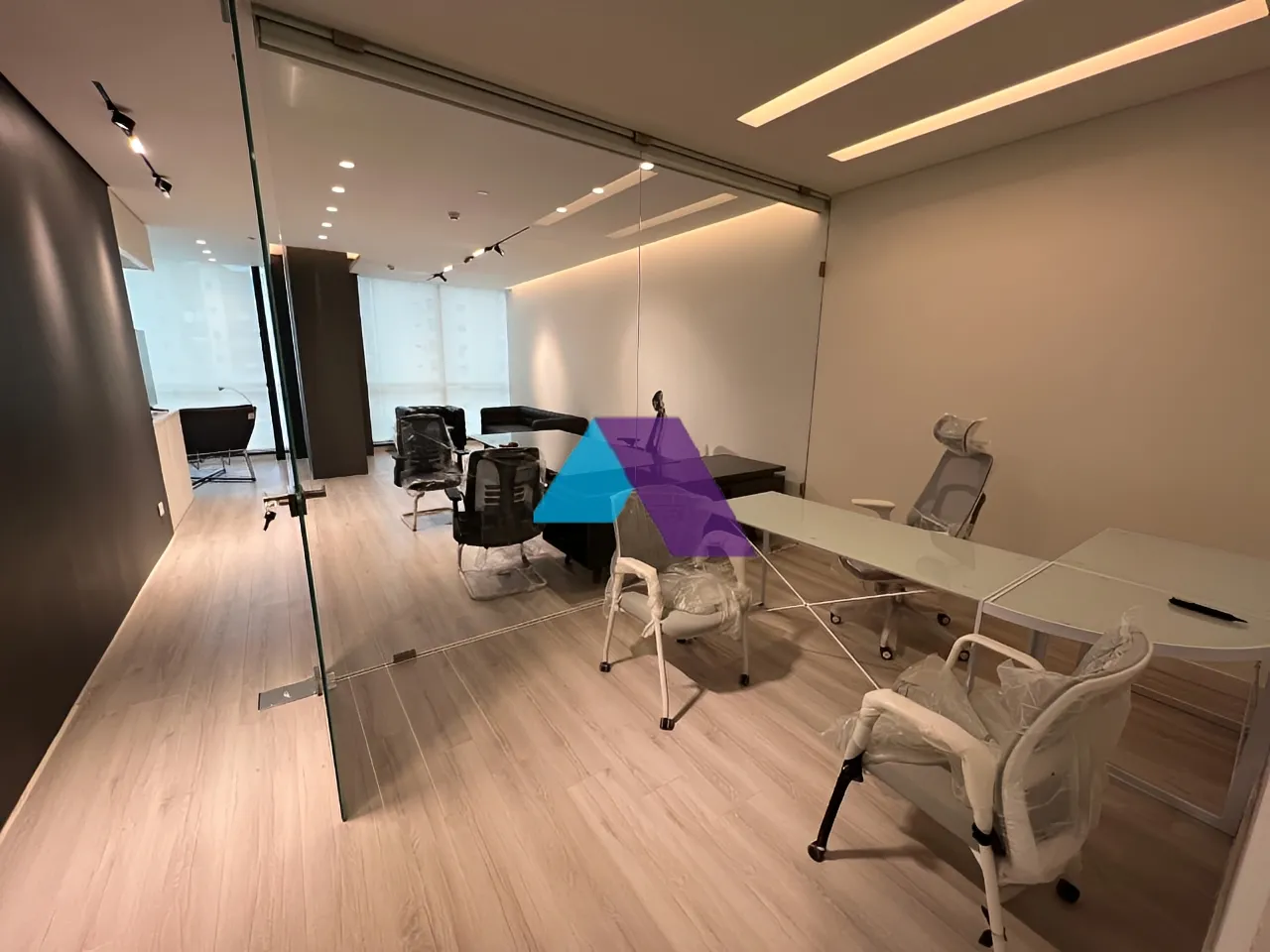 Office for Sale in Dekwaneh