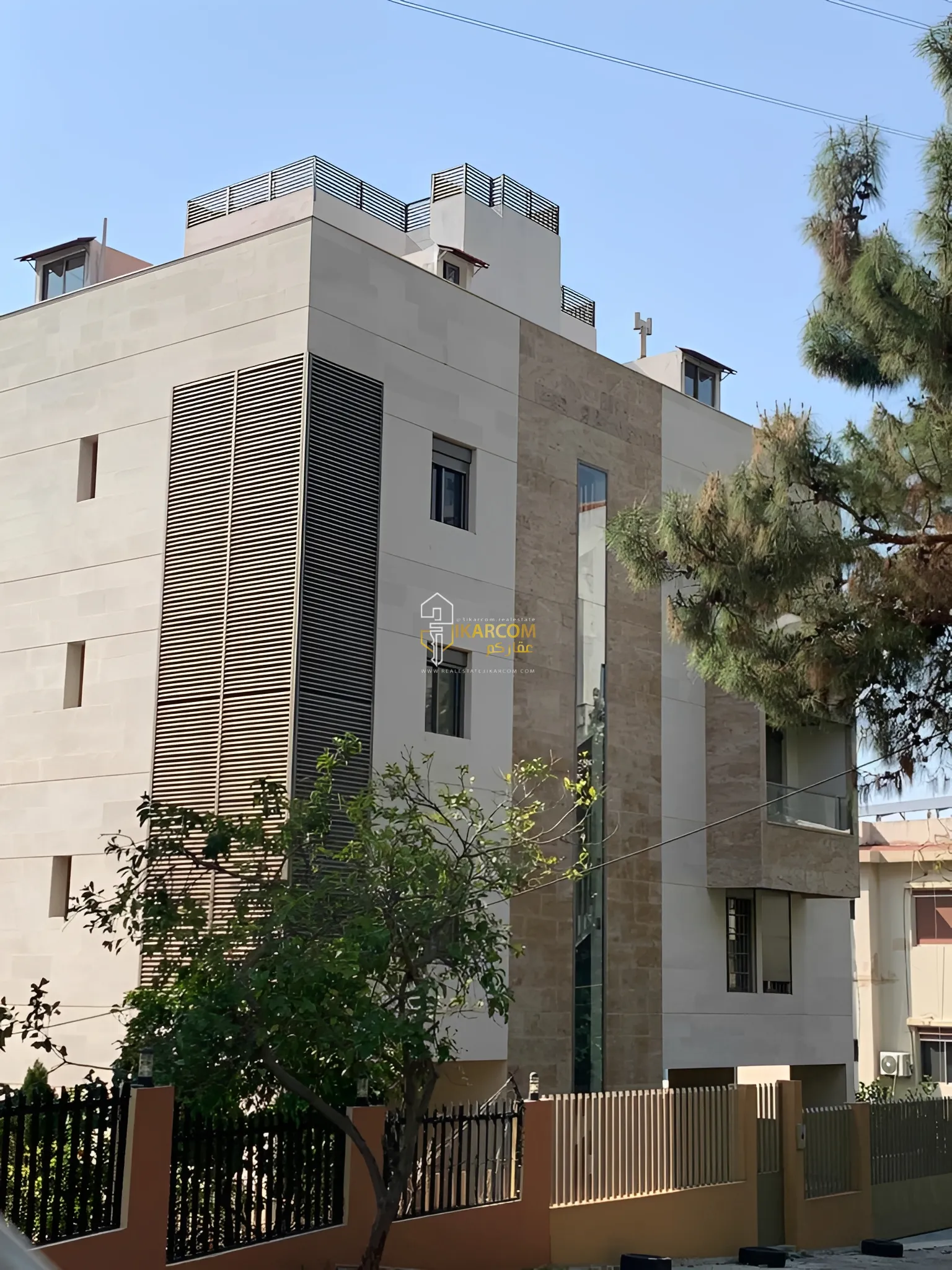 Building for Sale in Mtayleb