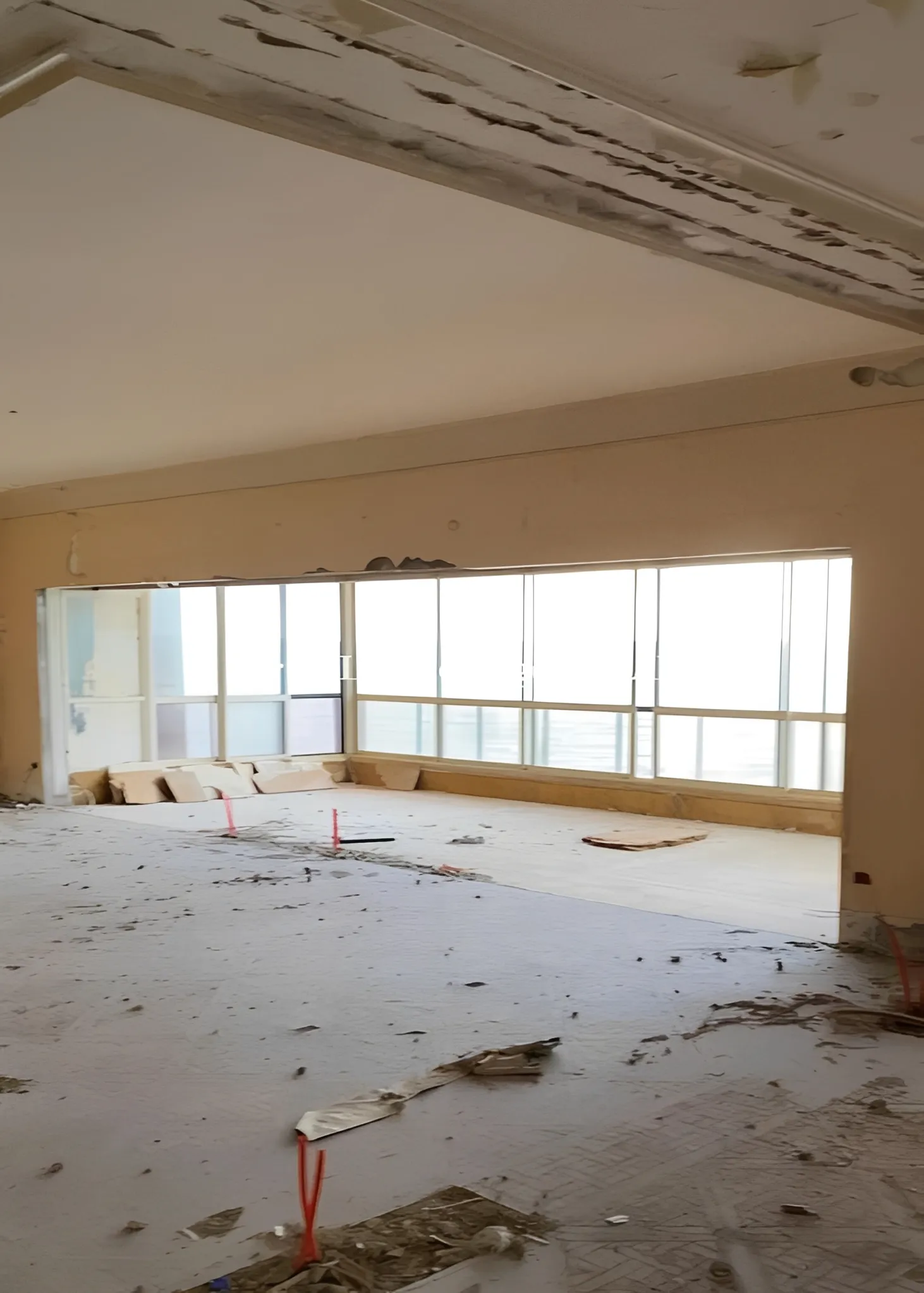 Apartment for Sale in Ramlet El Bayda Beirut Lebanon - 3 bed, 5 bath