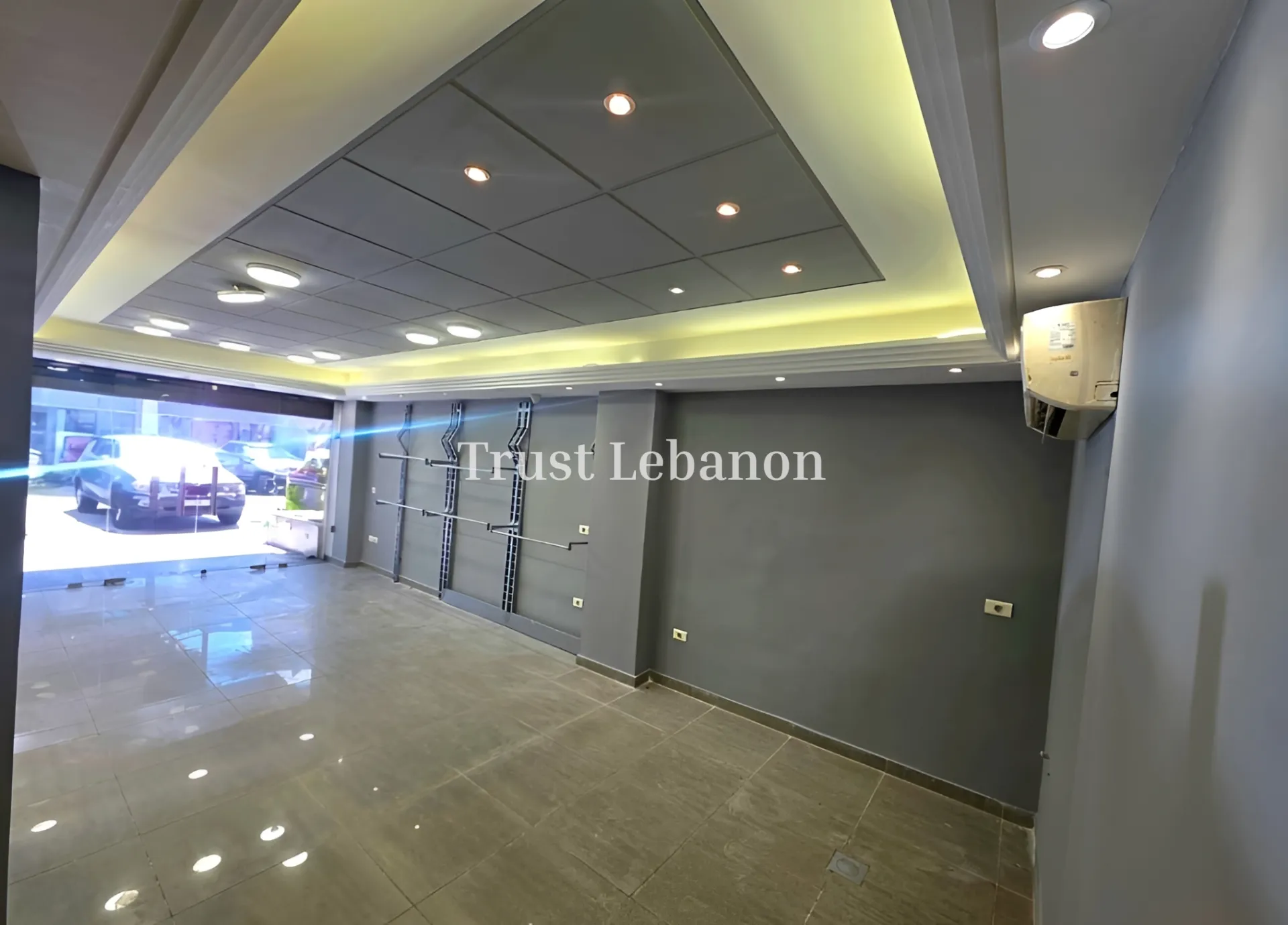 Shop for rent in Jdeideh, Lebanon