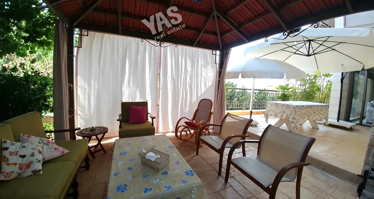 Apartment for Sale in Ballouneh - 3 bed, 5 bath