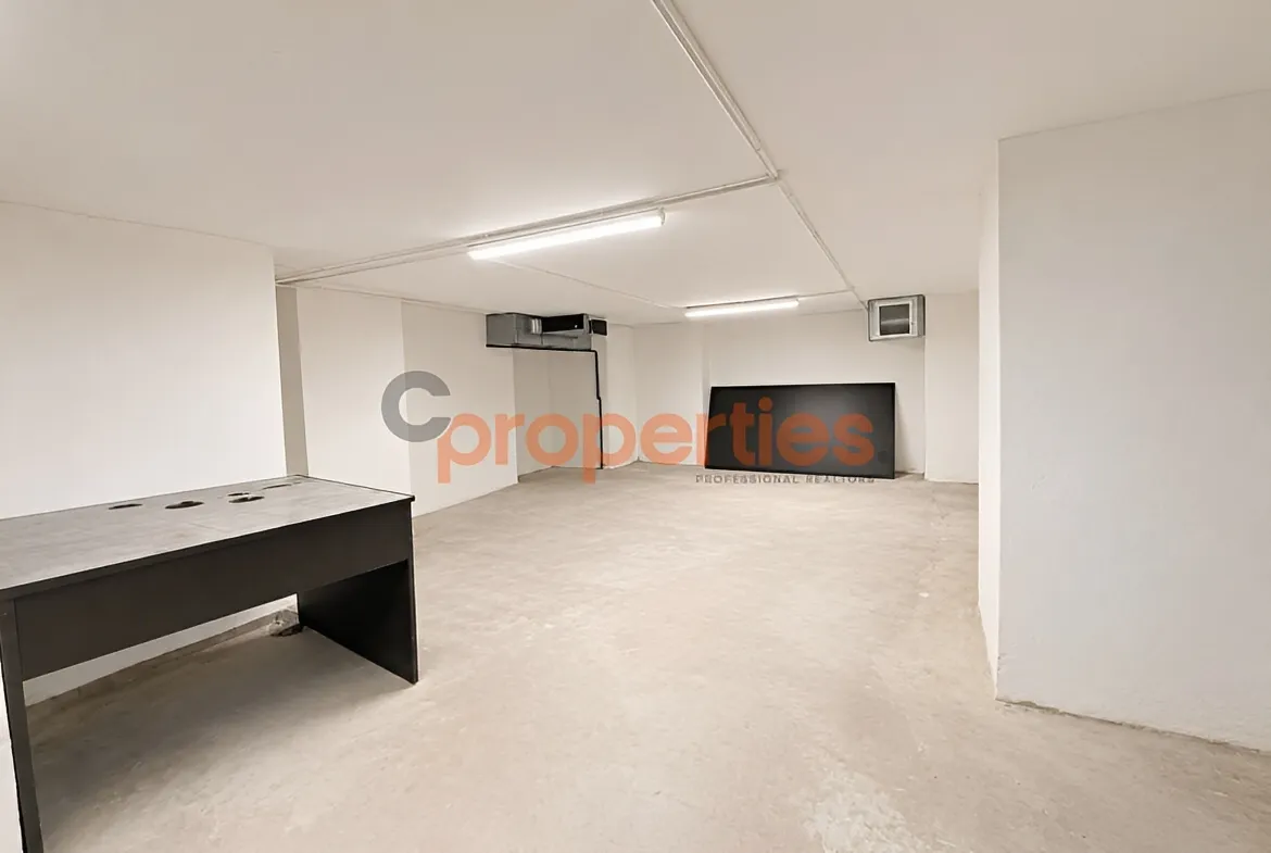 Shop for Rent in Downtown