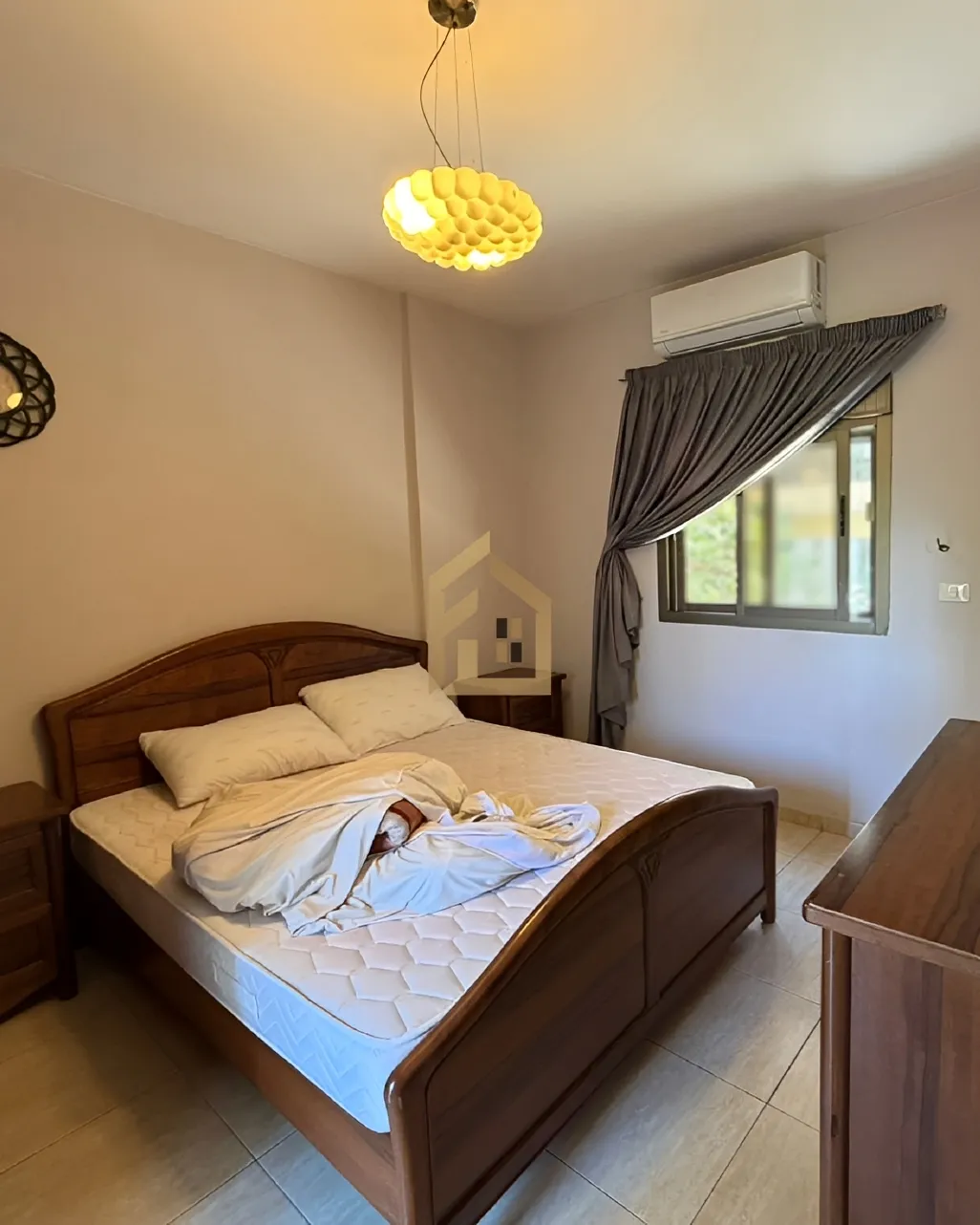 Apartment for rent in Ain Al Mraiseh, Beirut, Lebanon