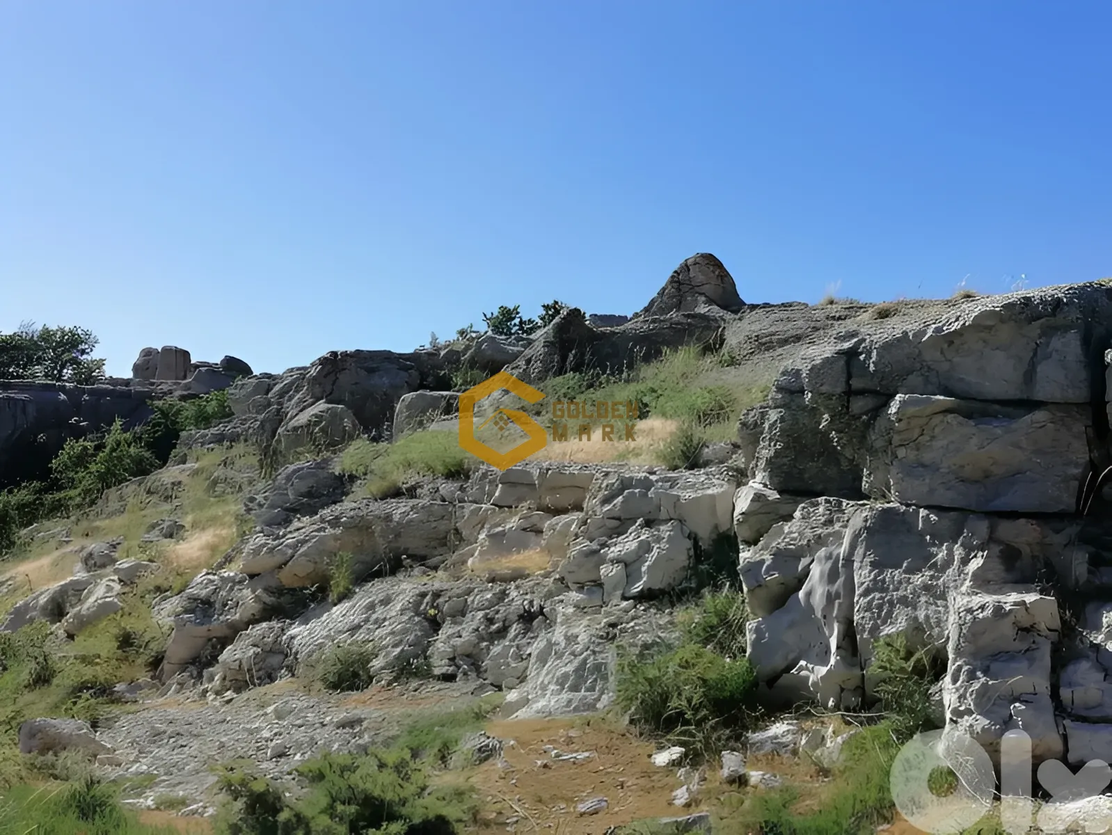 Land for Sale in Laqlouq