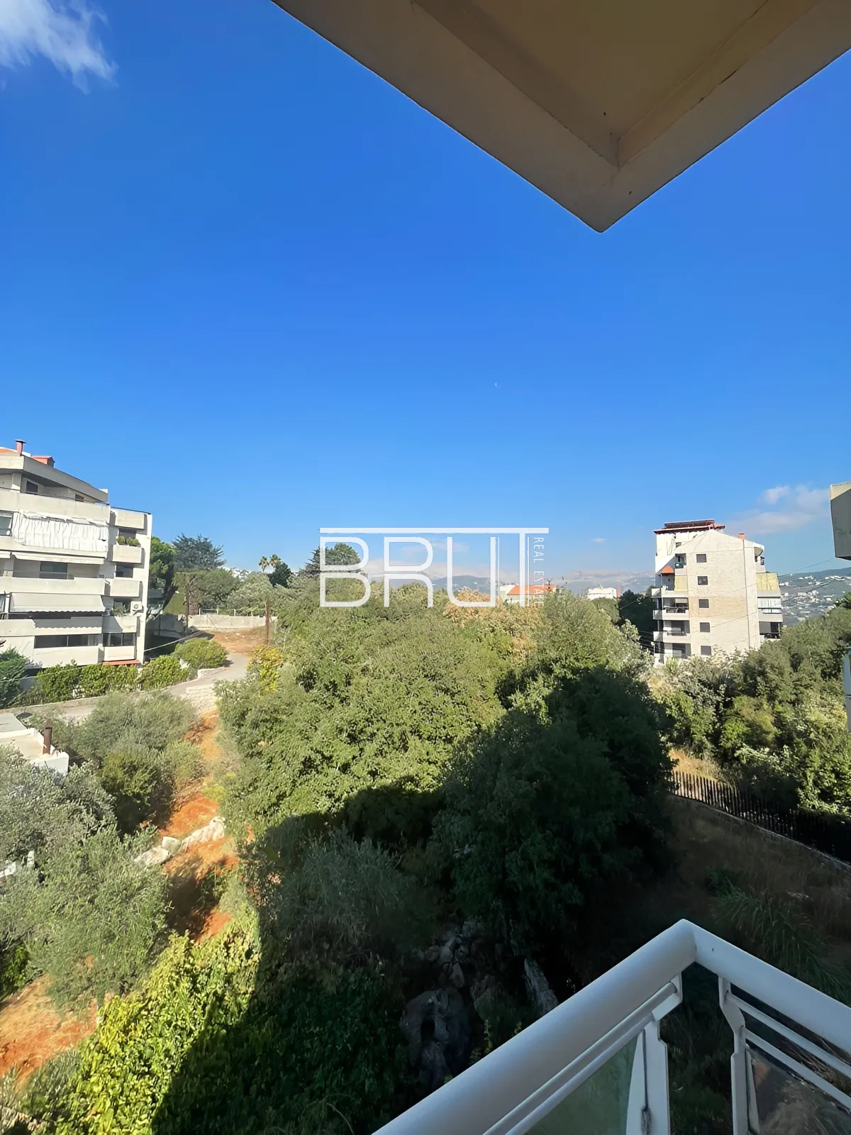 Apartment for Sale in Ballouneh