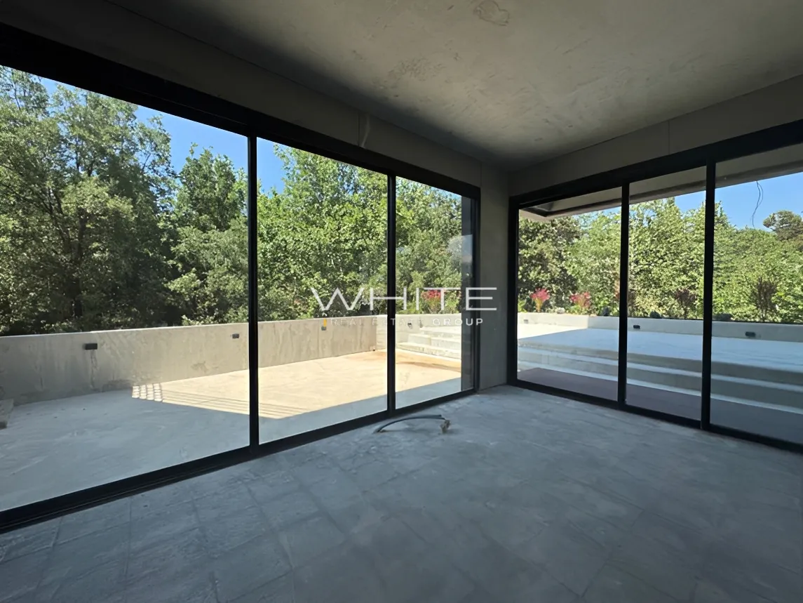 Loft for sale in Mayrouba, Lebanon - 1 bed, 2 bath