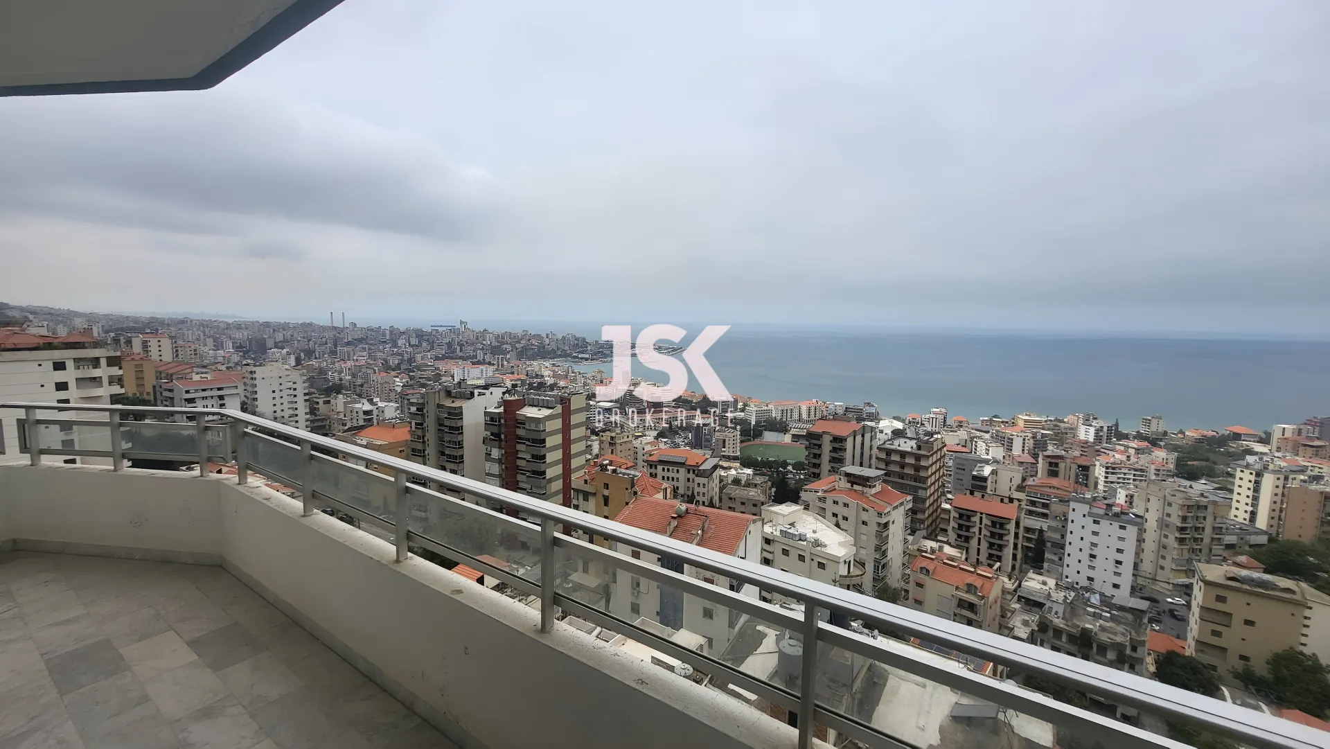 Apartment for Sale in Haret Sakher