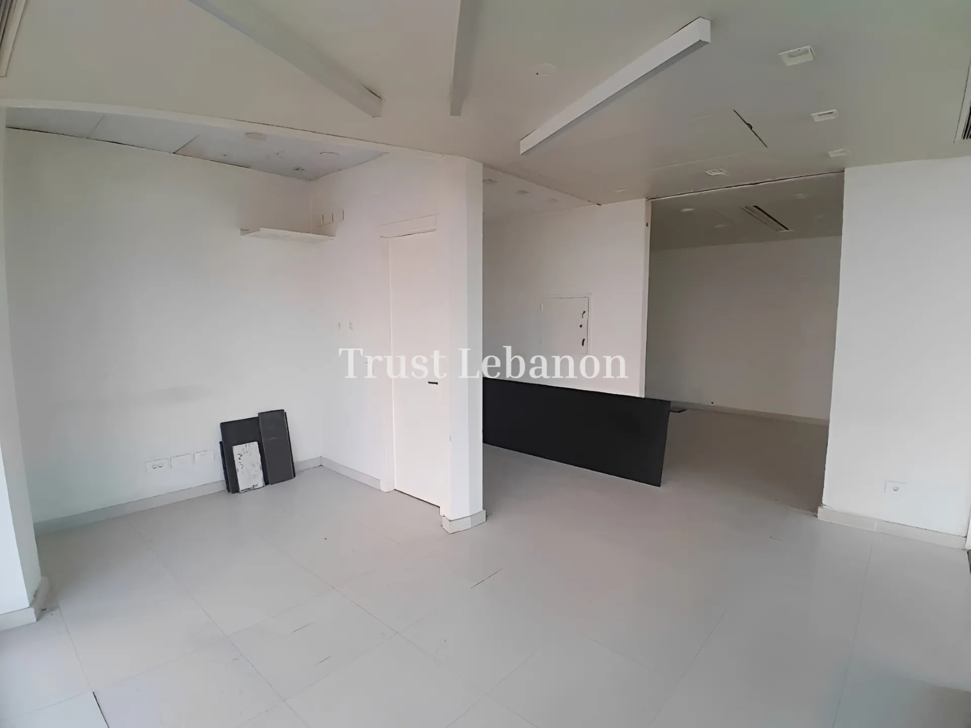 Showroom for rent in Zouk Mikael, Lebanon