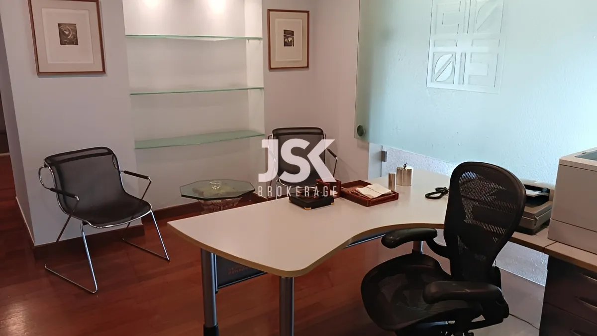Office for Sale in Zalqa