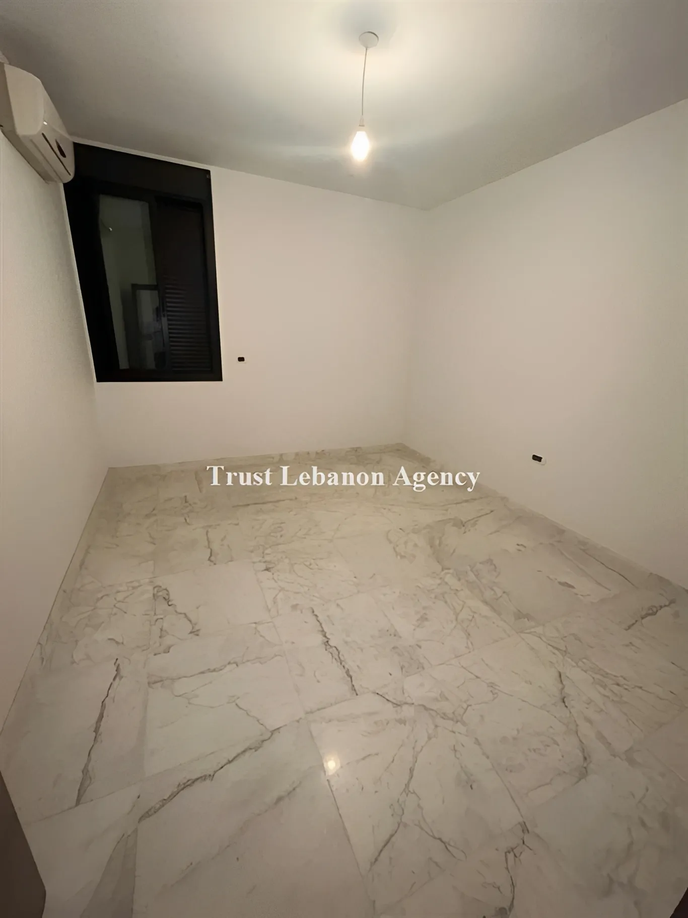Apartment for Sale in Keserwan Kfarhbab - 3 bed, 4 bath