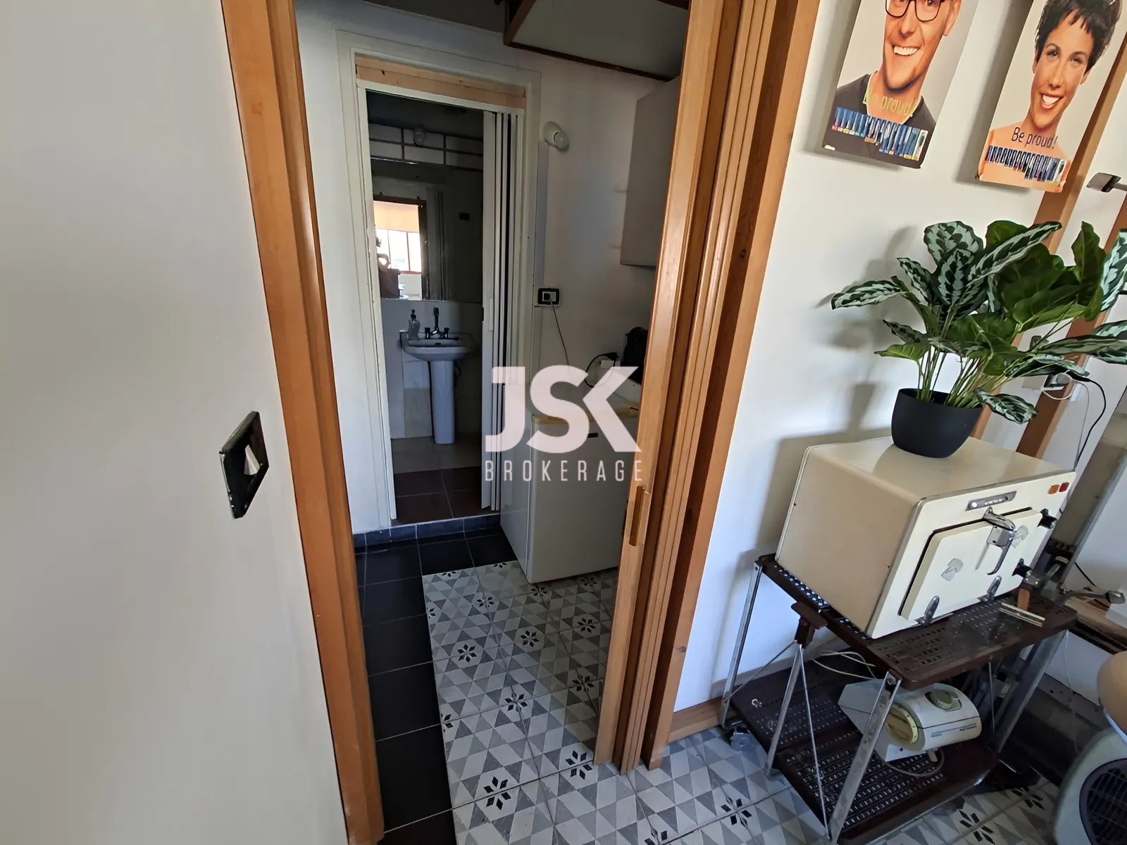 Office for Sale in Byblos
