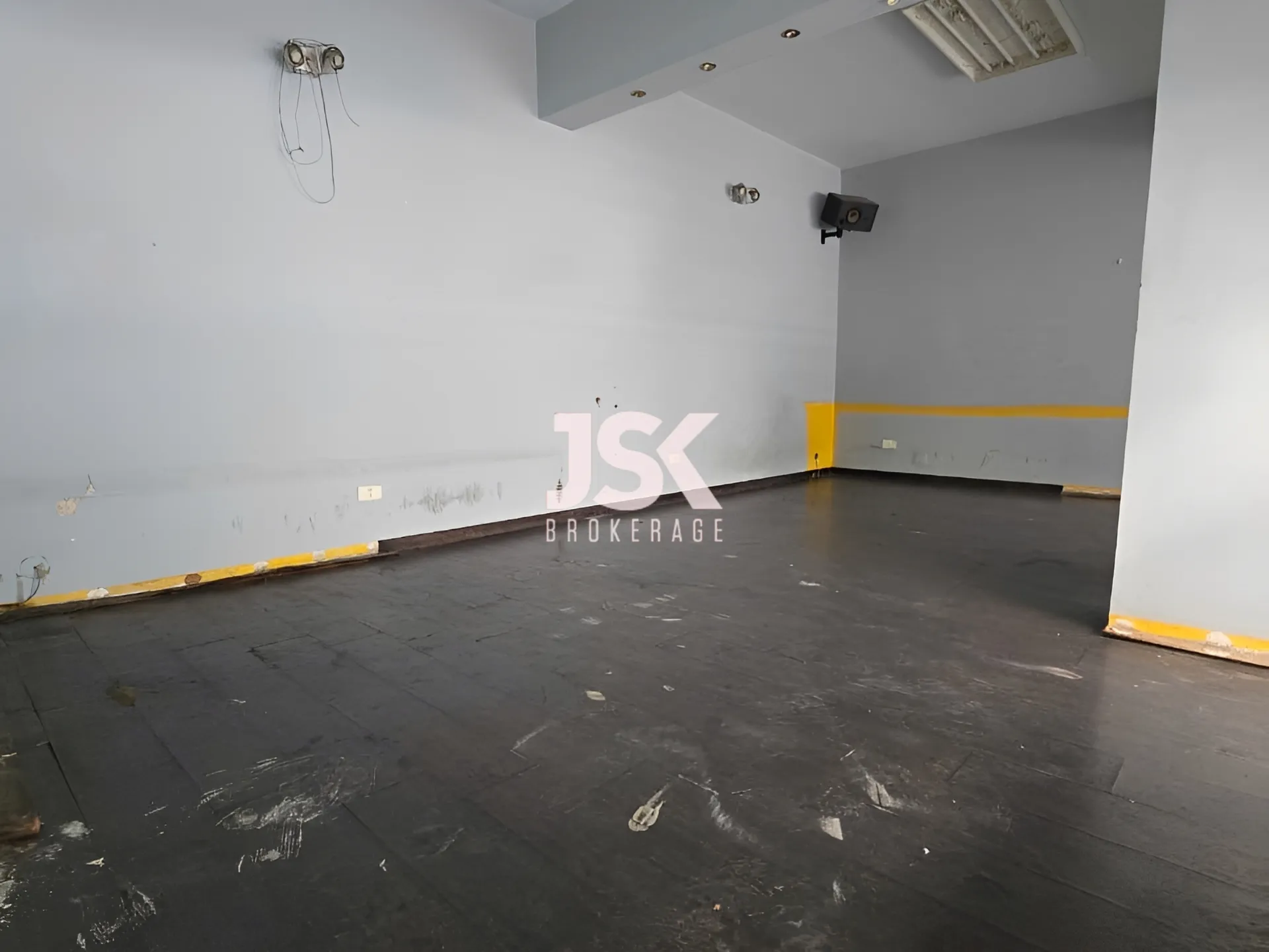 Shop for Sale in Achrafieh