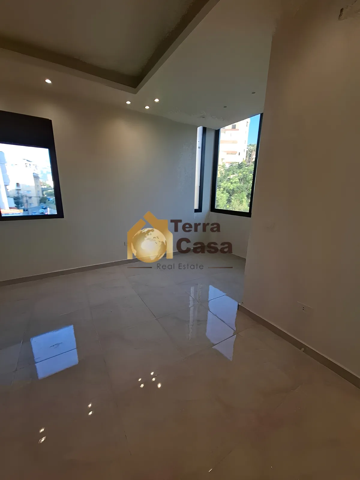 Apartment for sale in Adonis