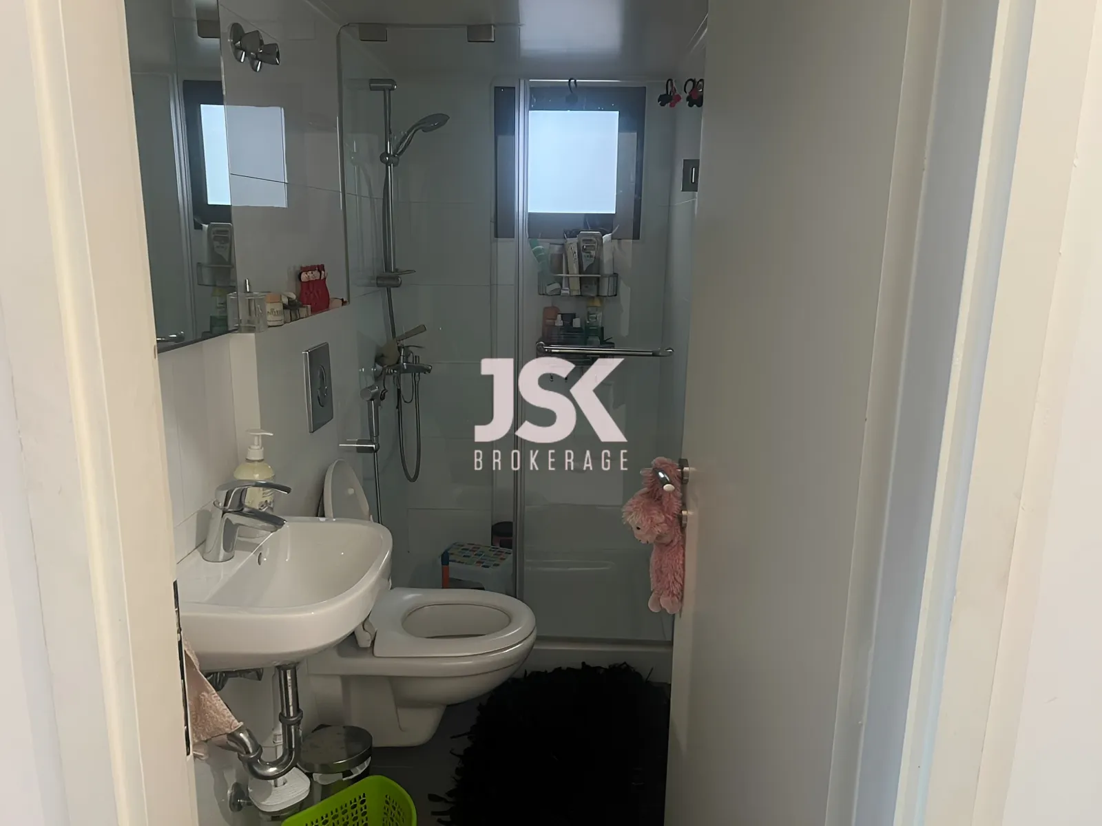 Apartment for Sale in Forn El Chebbak