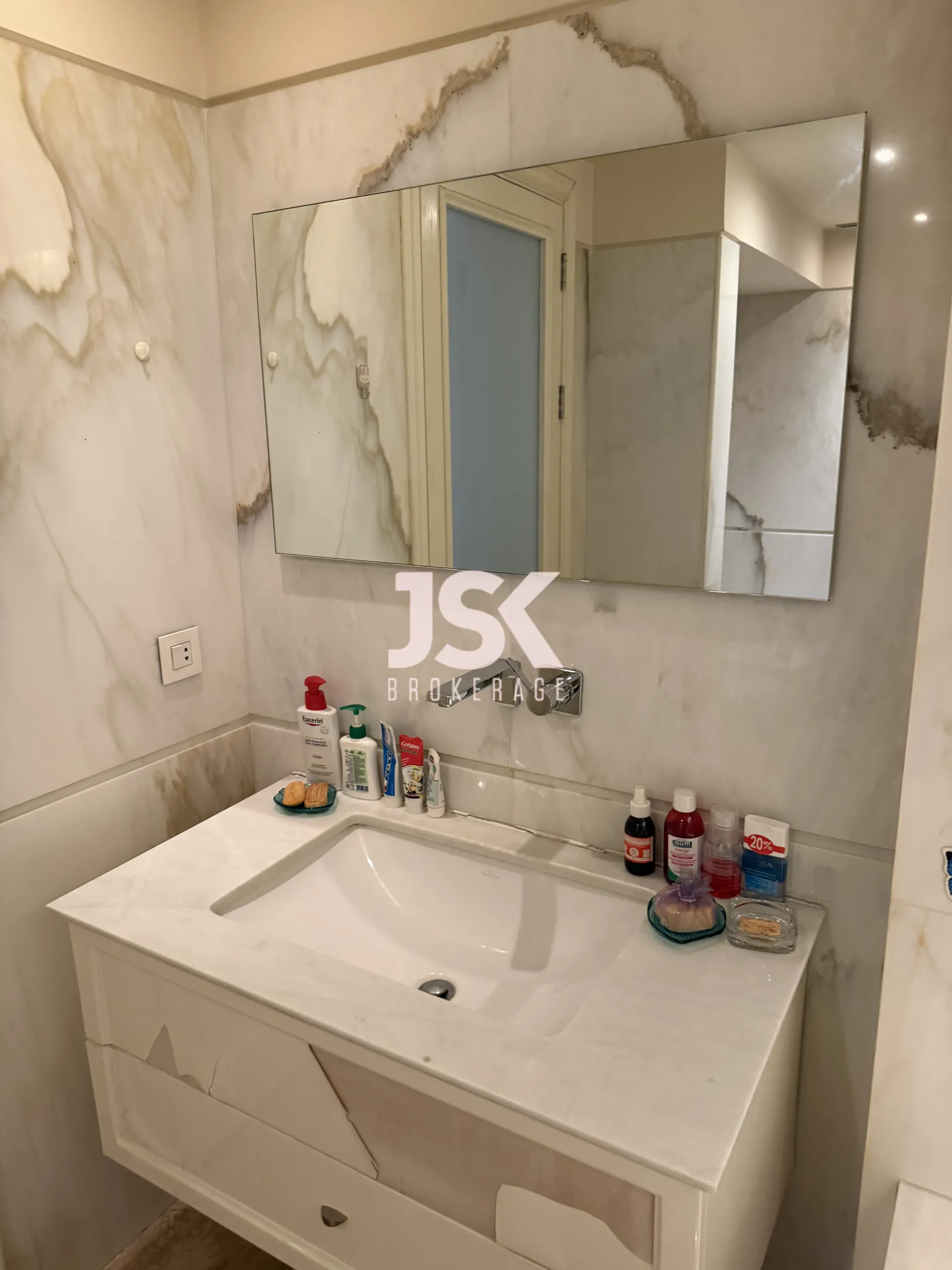 Apartment for Rent in Ras Al Naba'a