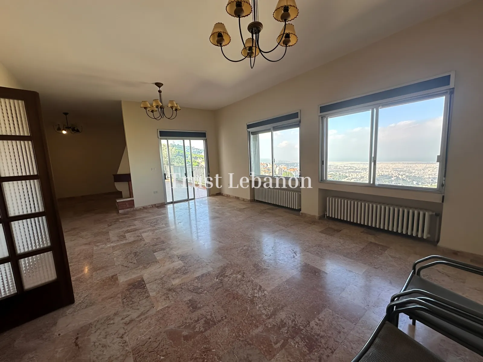 Apartment for sale in Ain Saadeh