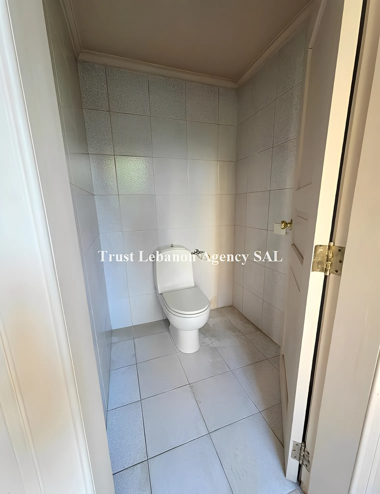 Office for rent in Metn, Horsh Tabet